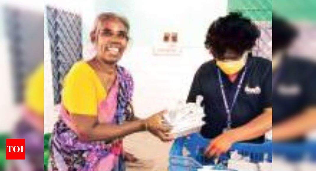 Chennai: Youngsters join hands to serve needy