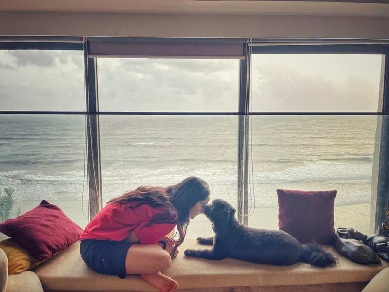 Shraddha Kapoor gives a glimpse of her 'monsoon snuggle' with pet Shyloh