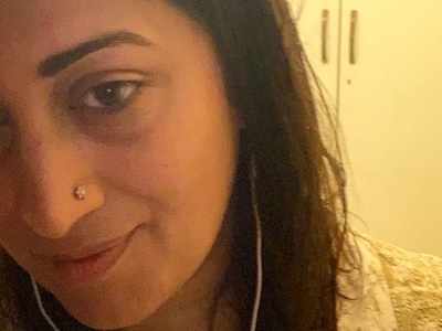 Smriti Irani posts a selfie after long; good friend Ekta Kapoor calls her 'thin' and drops fire emojis