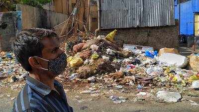 Pune: Bhavani Peth residents battle garbage dumping, drain pipe leakages