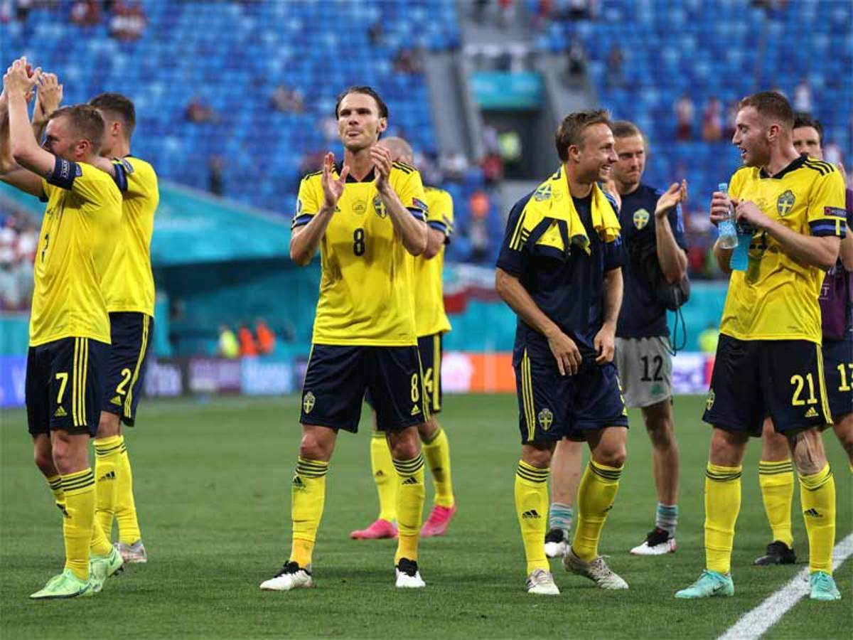 Euro Sweden Take Top Spot In Group E After Thrilling 3 2 Win Over Poland Football News Times Of India