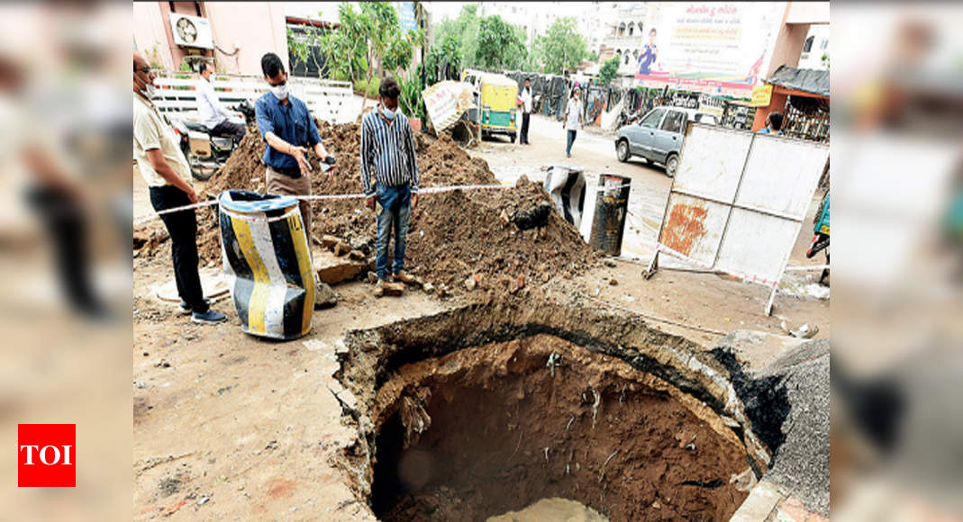 Ahmedabad: Seven-foot Jivraj Park crater swallows man’s savings ...