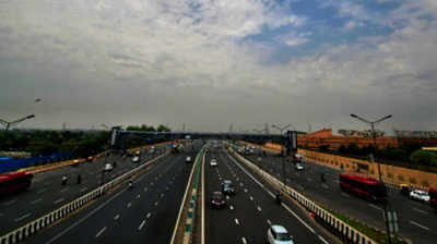 Delhi witnesses partly cloudy sky, minimum temperature settles at 28.3 degrees Celsius