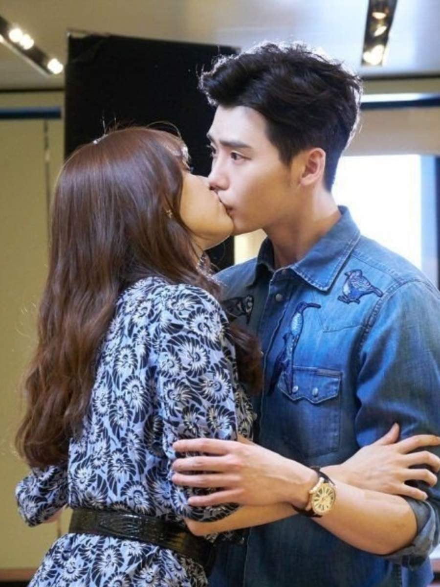 Korean actors who are great at kissing