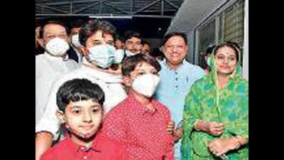 Madhya Pradesh: Rajya Sabha MP Jyotiraditya Scindia greets party workers for success of vaccine drive