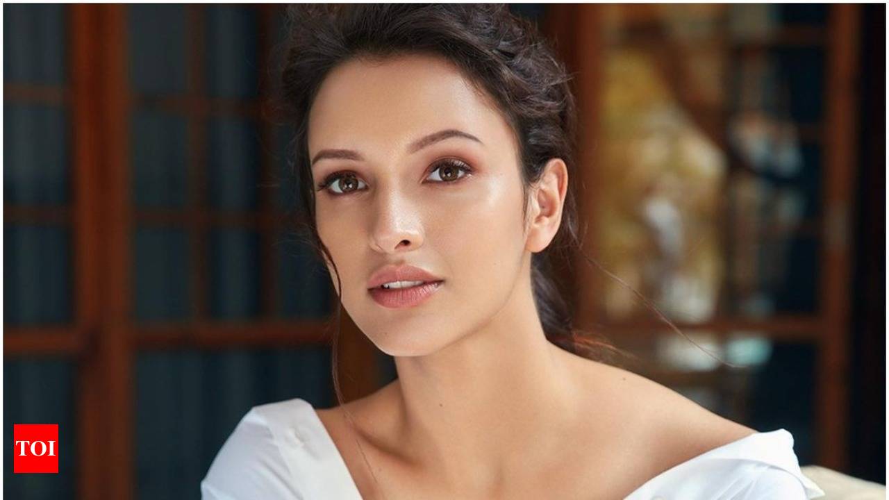 Triptii Dimri Interview: The Bulbbul actress opens up about her toughest  phase in Bollywood | Hindi Movie News - Times of India