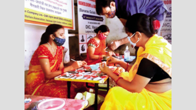 Covid pandemic fails to hurdle success of women artisans in Kashi