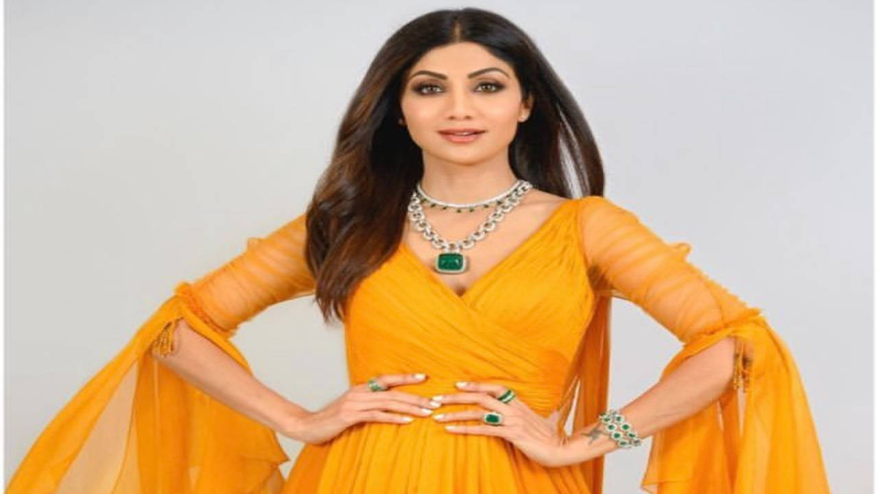 Shilpa Shetty looks like a dream in this bright yellow outfit - Times of  India