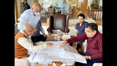 Haryana CM Manohar Lal Khattar calls on Nitin Gadkari, gets projects worth Rs 6,393 crore approved