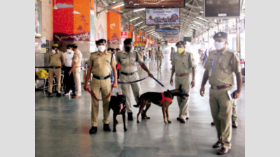 Lucknow Cops asked to allow passage to critical patients