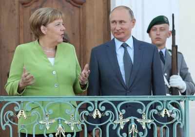 Merkel defends idea of summit between EU and Putin