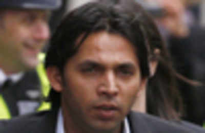 Asif leaves for UK to attend hearing at Southwark Crown Court