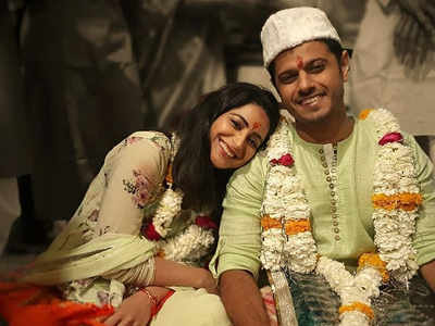 Ghum Hai Kisikey Pyar Mein actor Neil Bhatt sings 'Kehna hai kehna hai' for ladylove Aishwarya Sharma; makes her blush