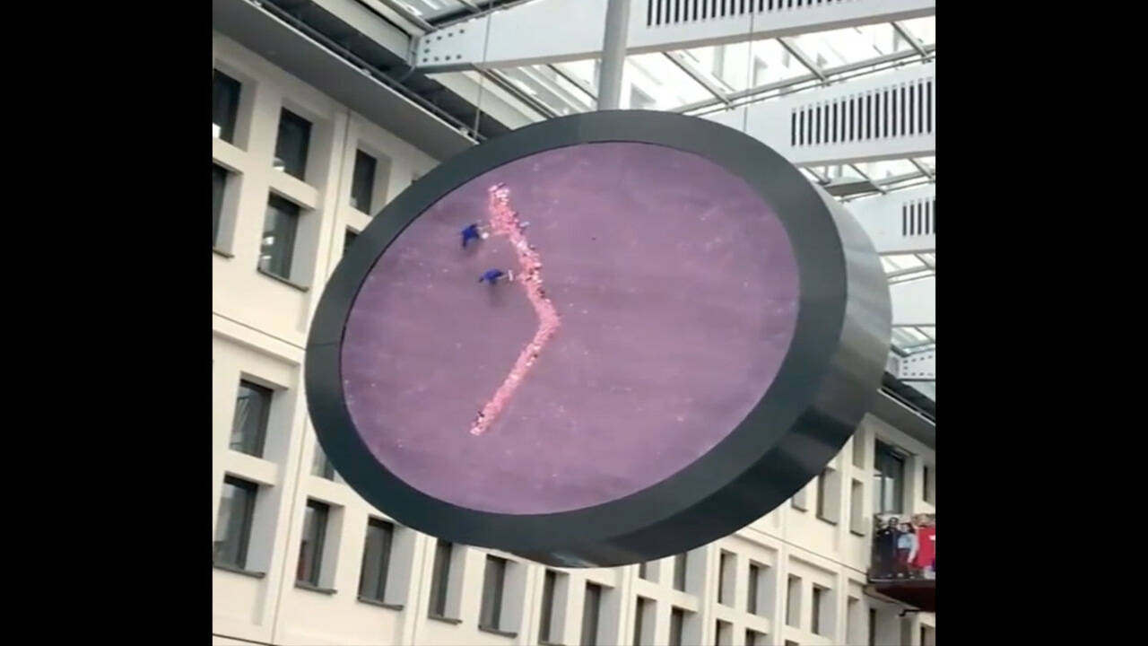 Video Of Sweepers Clock In Rotterdam Goes Viral Leaves Netizens
