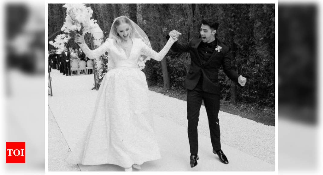 Sophie-Joe FINALLY share wedding photos