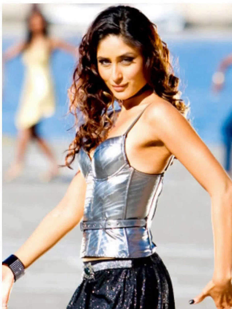 Iconic on-screen looks of Kareena Kapoor