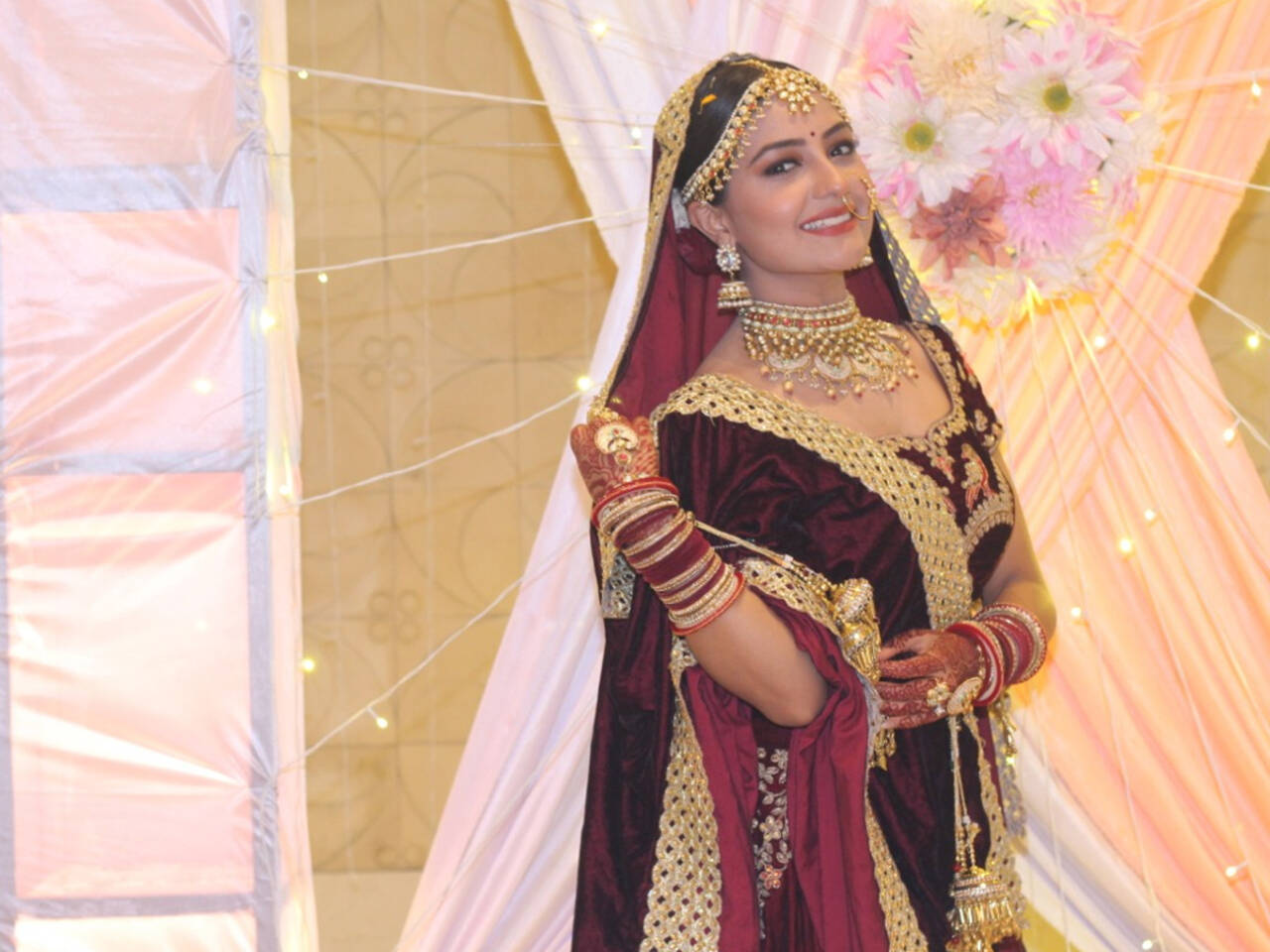 Akshita Mudgal gives styling inputs for Ishqi's bridal look in the show  Ishq Par Zor Nahi - Times of India