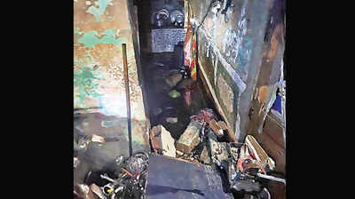 Delhi: 48-yr-old woman, 3 kids die in Farsh Bazar blaze