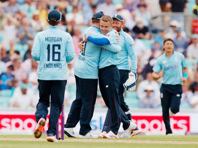2nd ODI: Sam Curran shines as England crush Sri Lanka to win series