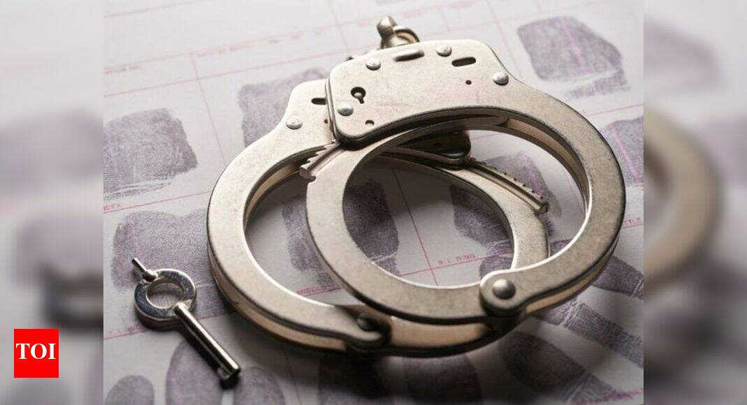 Rape accused flees from custody after rapid Cov test
