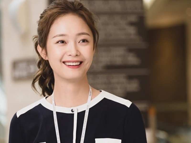 Jun So Min In Talks For Song Yoon Ah And Lee Sung Jae Starrer Show Window Times Of India