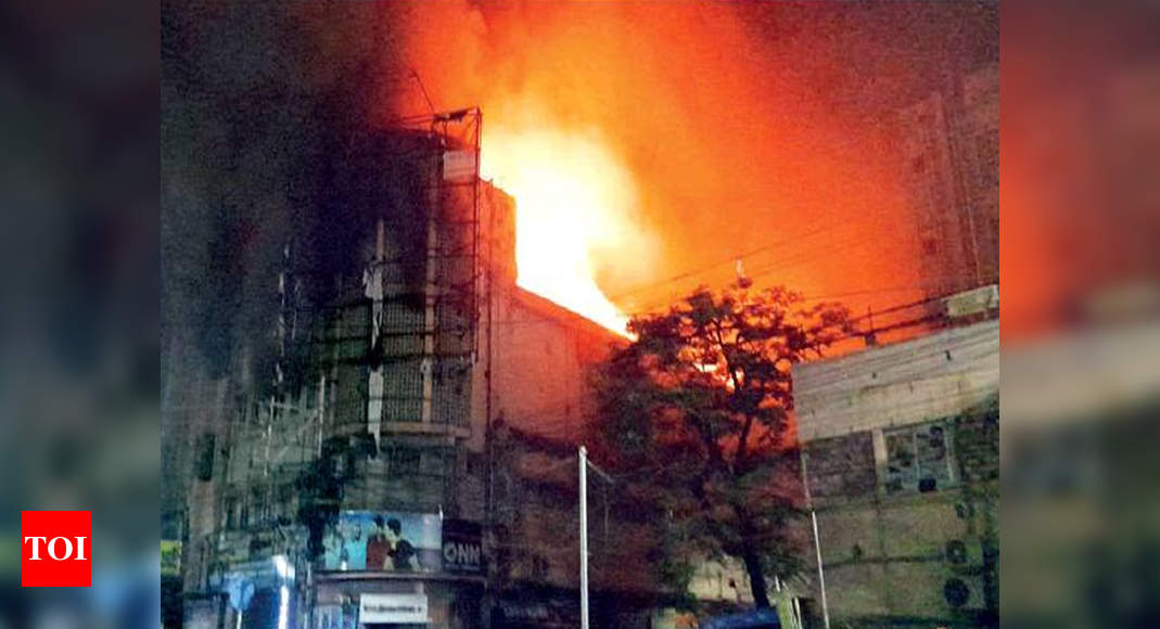 Kol: Fire at Jaya cinema, caretaker, wife injured