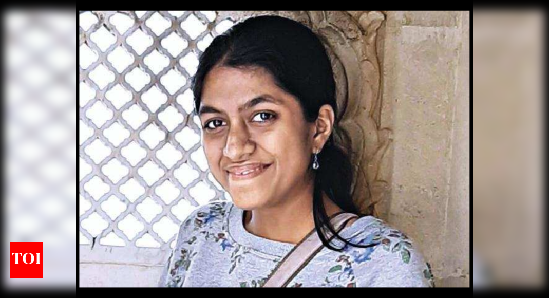 MRID student wins logo contest, becomes certified author | Vadodara ...