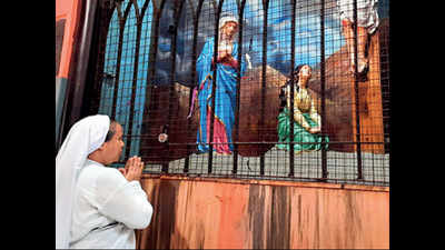 Archbishop urges churches in Kolkata to take care of elderly