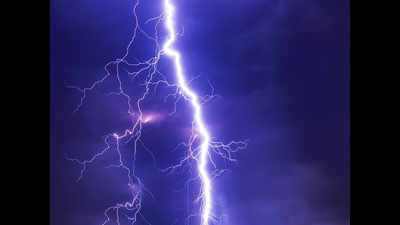 5 of a family killed in lightning strike in Jharkhand's Khunti