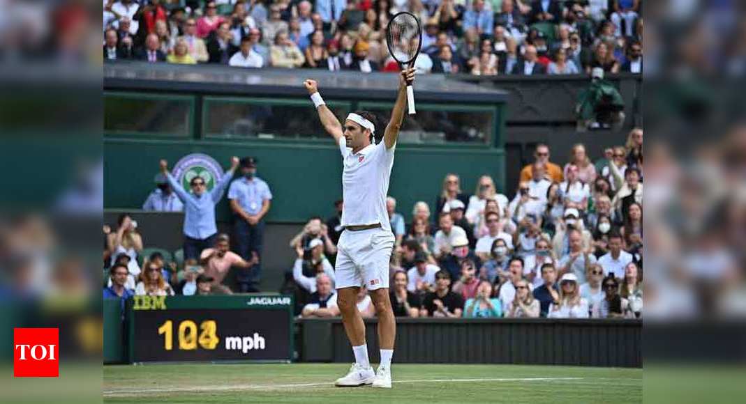 Federer into Wimbledon fourth round for 18th time