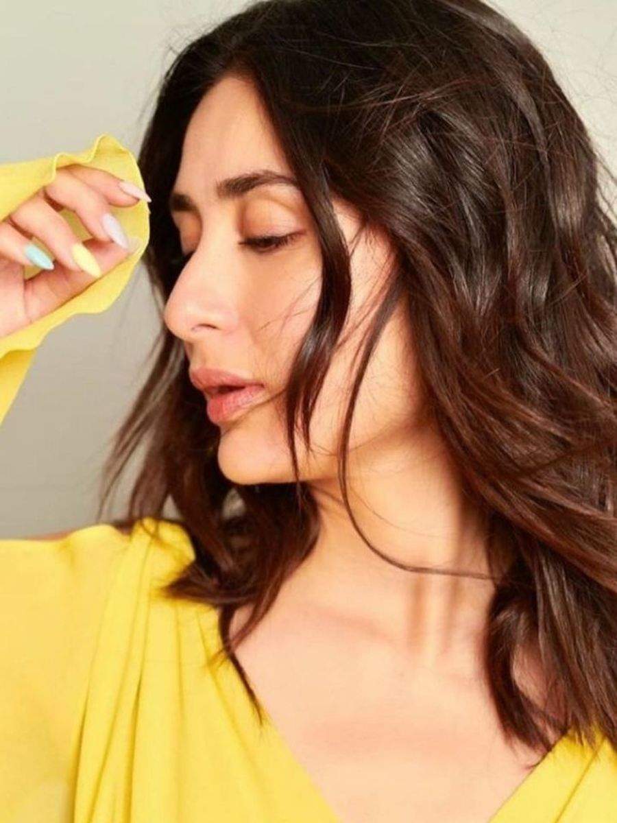 Kareena Kapoor Khan's hairstyles for date nights | Zoom TV