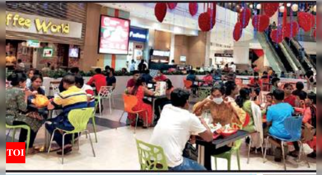 Kol: Discounts lead to 3-fold jump in footfall at malls