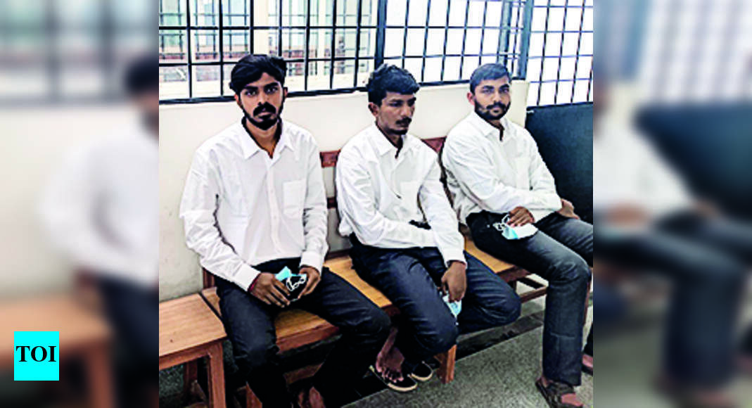 Surrender drama in B'luru: 7 in court in lawyers’ attire