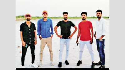 Five youths die in mishap on Jodhpur-Jaipur highway