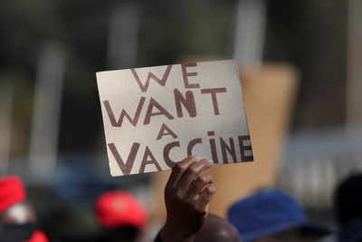 South African government withdraws priority vaccination plan for senior politicians