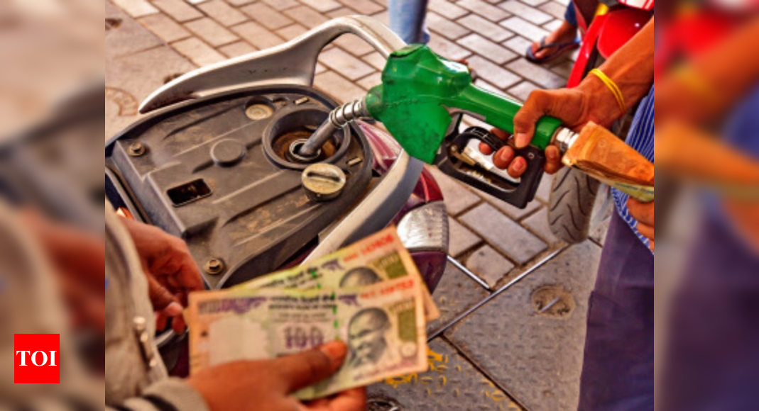 Petrol breaches Rs 106-mark in Mumbai