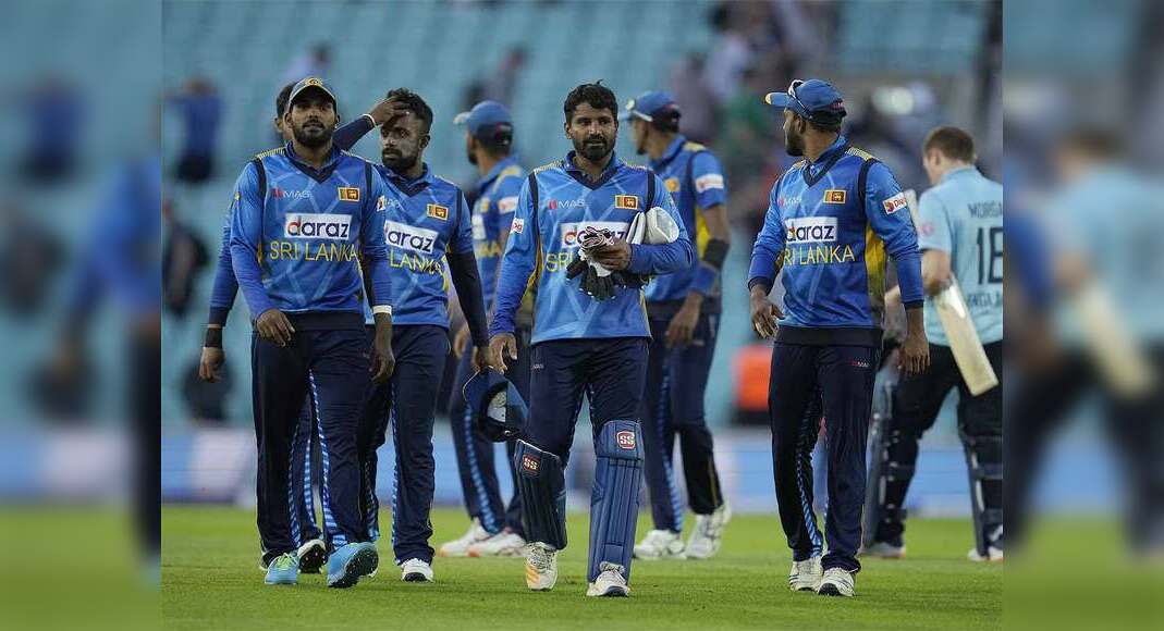 Sri Lanka cricketers sign pay deals after board threat | Cricket News ...
