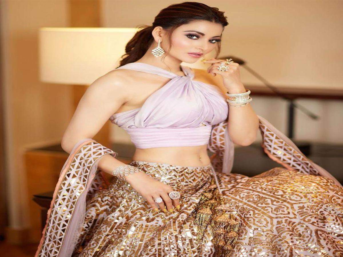 Urvashi Rautela Inspired Hottest Lehenga Blouse Designs, Lehenga Blouses