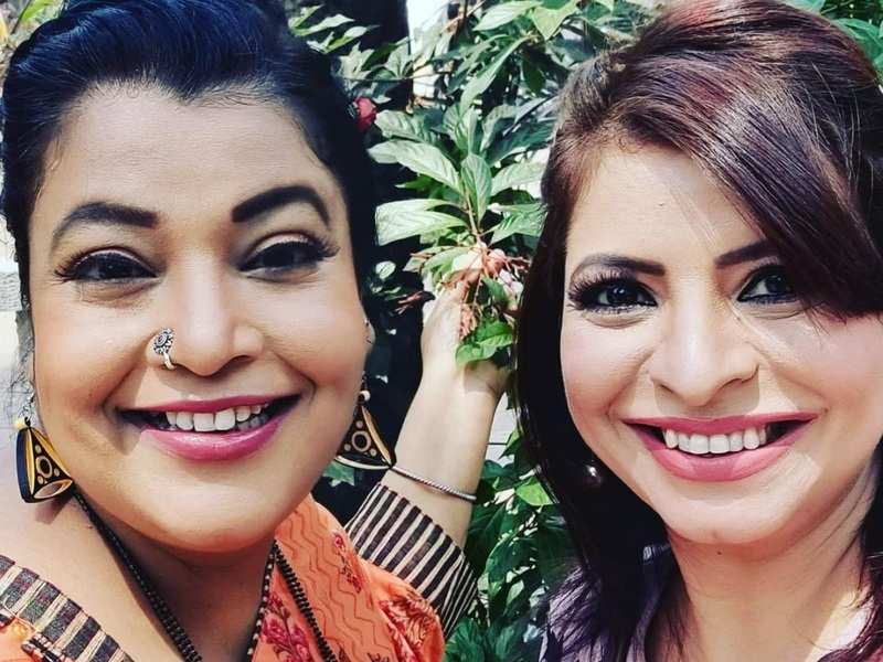 Taarak Mehta's Roshan aka Jennifer Mistry sends birthday wishes to 'soul sister' Ambika Ranjankar; see their fun photos