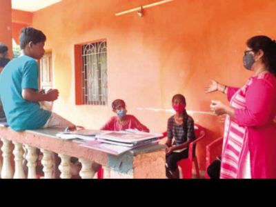 Goa: Sattari teachers forego internet, work from students’ home
