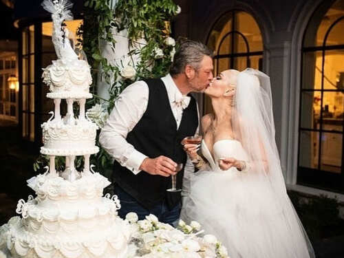 Gwen Stefani S Inscribed Wedding Dress A Tribute For Her Boys The Times Of India