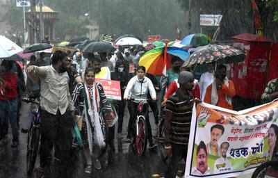 Despite heavy rain, Patole, Kedar lead cycle rally against Modi govt