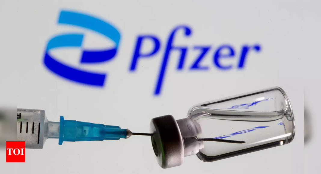 Pfizer boosts booster shot, US agencies balk