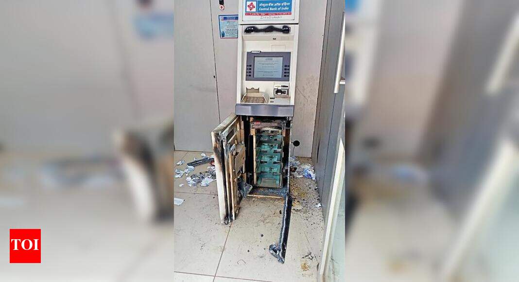 Thieves cut open two ATMs, steal Rs 15 lakh | Rajkot News - Vimarsana News