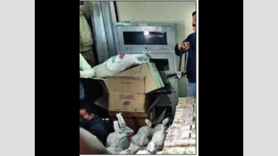 Recovery of Rs 25 crore old notes: I-T department slaps penalty of Rs 200 crore on accused in 2 years, probe on in Meerut