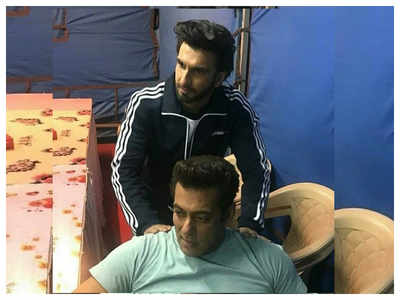 When Ranveer Singh gave a shoulder rub to Salman Khan on the sets of 'Race 3'
