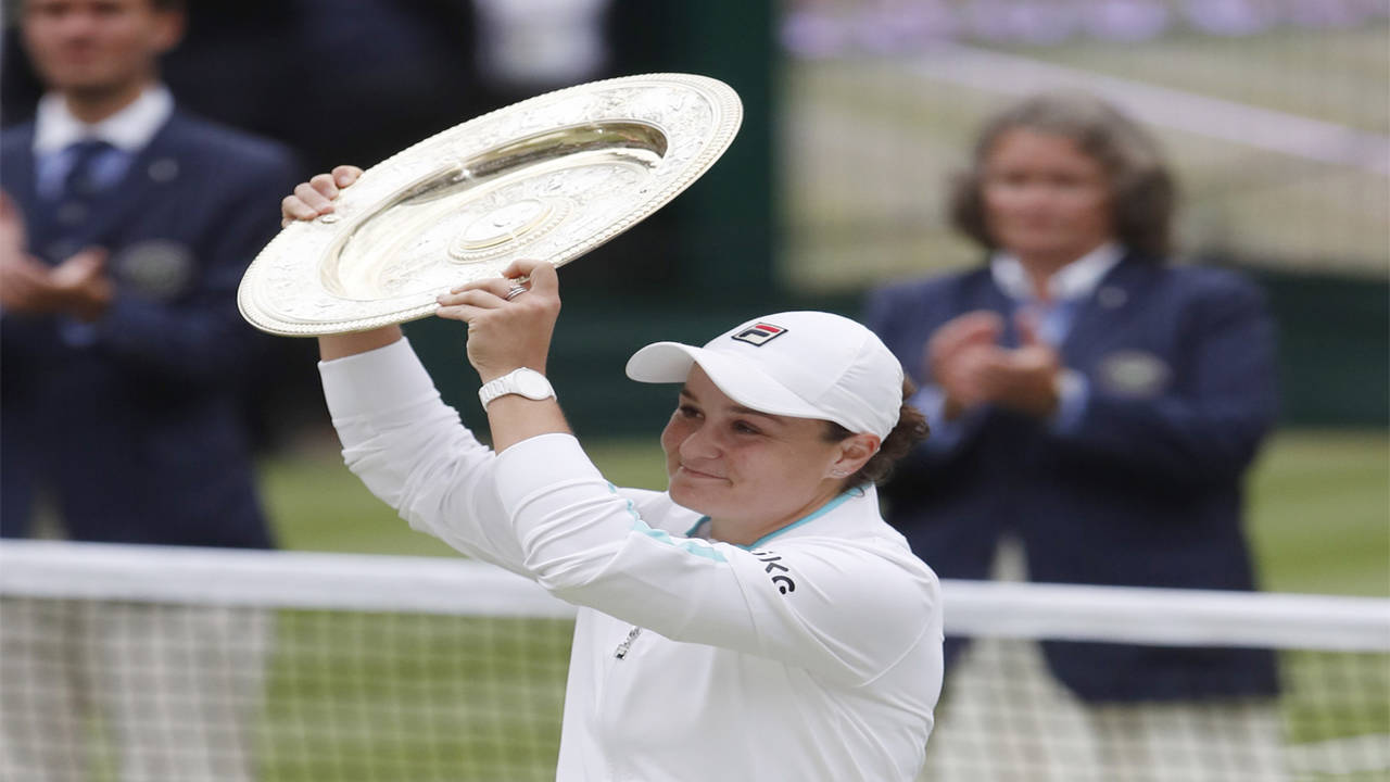 Wimbledon 2021 Tennis - Ashleigh Barty beats Karolina Pliskova in three  sets to claim maiden Wimbledon crown - Eurosport