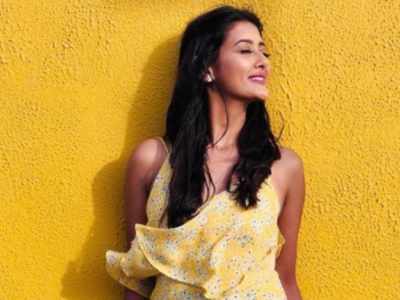 Pooja Jhaveri looks adorable in a yellow floral maxi dress; see photo