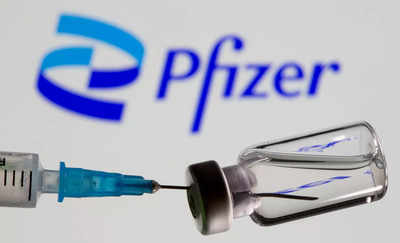 Pfizer to discuss vaccine booster with US officials Monday