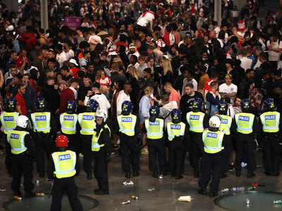 Euro 2020 Final: British police arrest 49 volatile fans, 19 officials injured